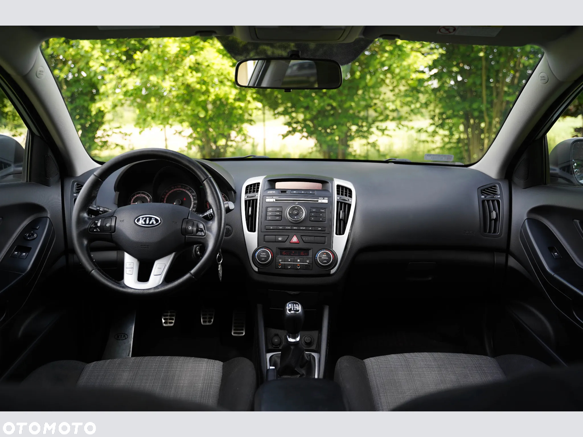Kia ProCeed - 14