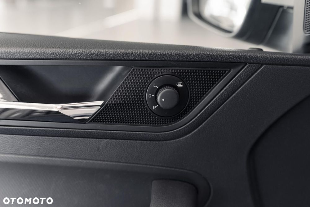 Skoda RAPID 1.0 TSI Ambition - 27