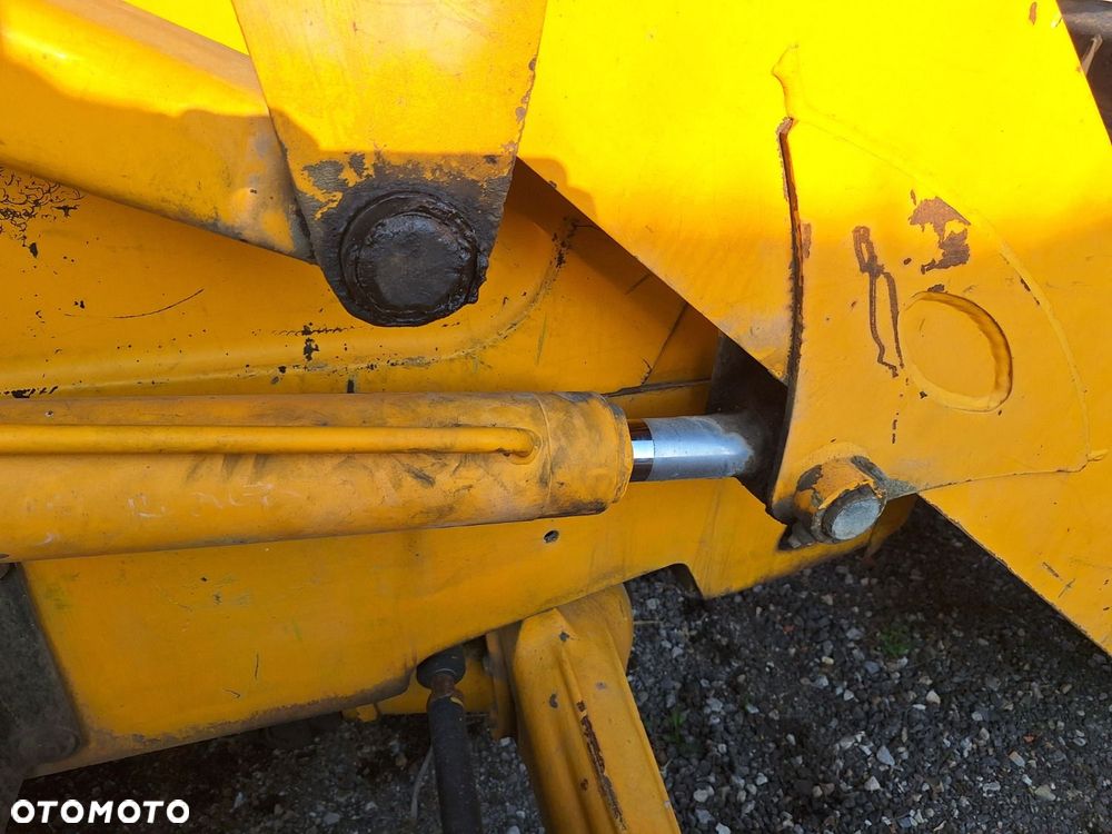 JCB 3Cx 4X4 - 32