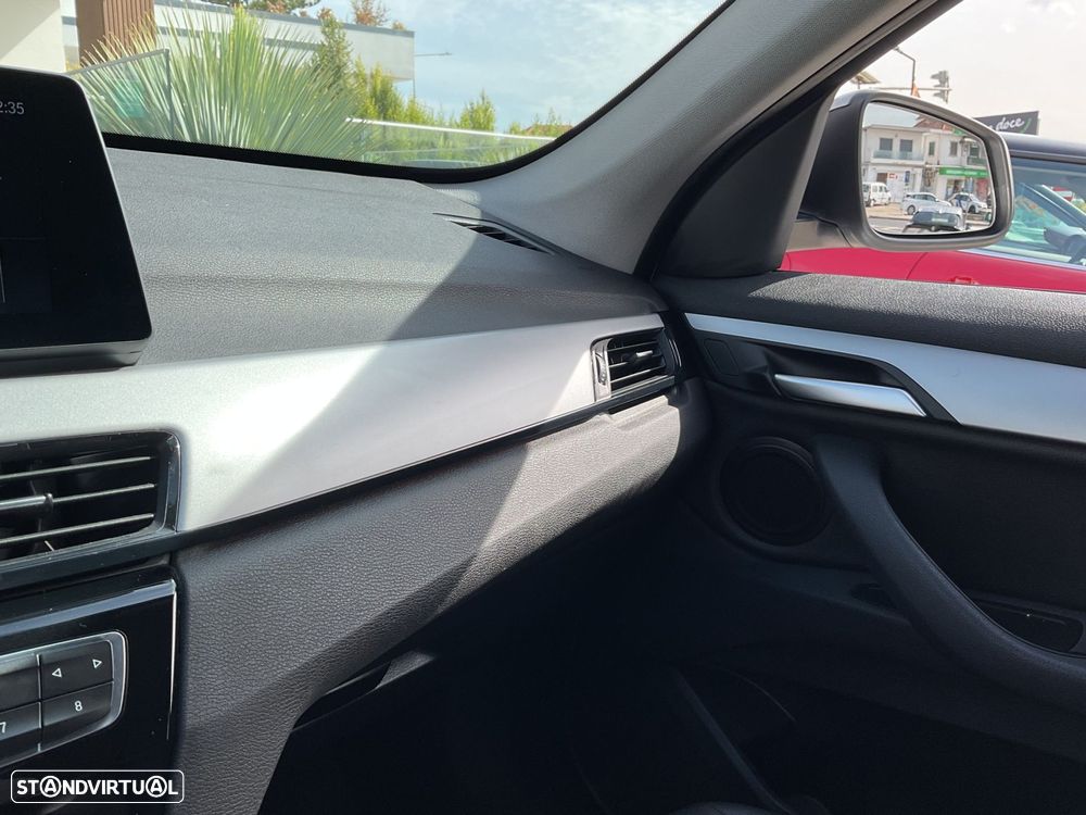 BMW X1 16 d sDrive Auto - 32
