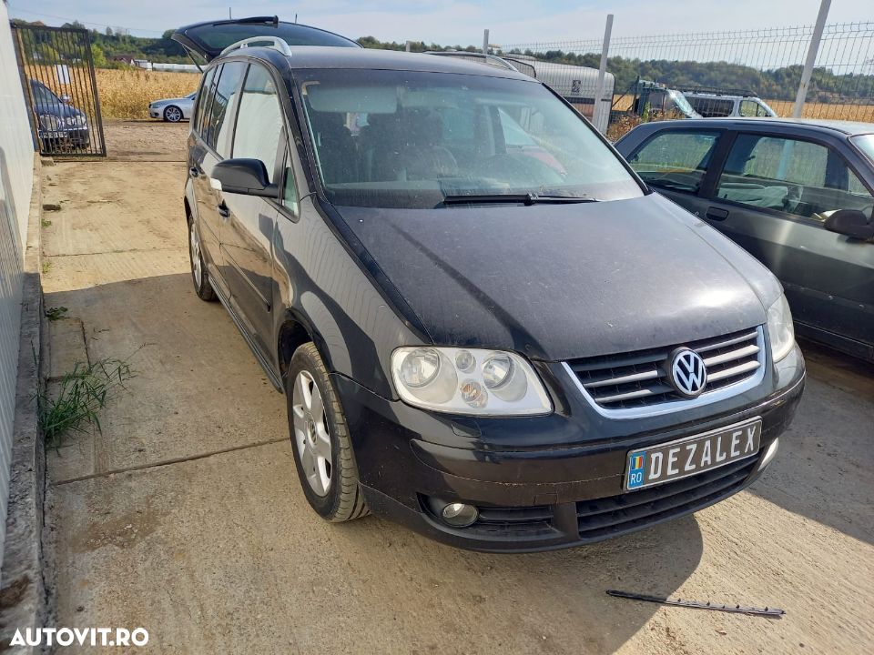 Dezmembrari Volkswagen touran 1.9 TDi DSG - 1