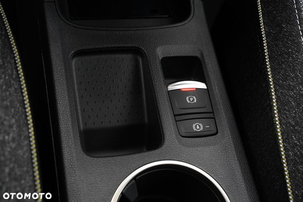 Renault Captur 1.3 TCe mHEV Techno EDC - 26