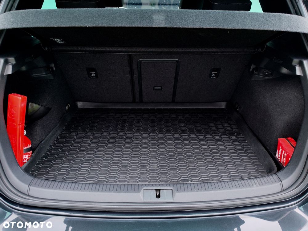 Volkswagen Golf - 13