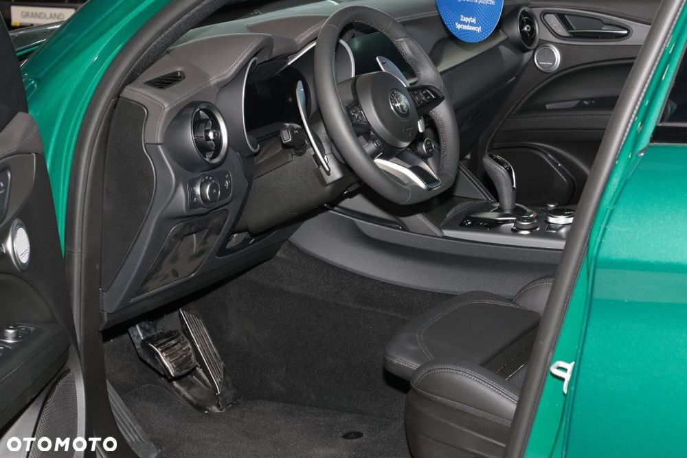 Alfa Romeo Stelvio - 7