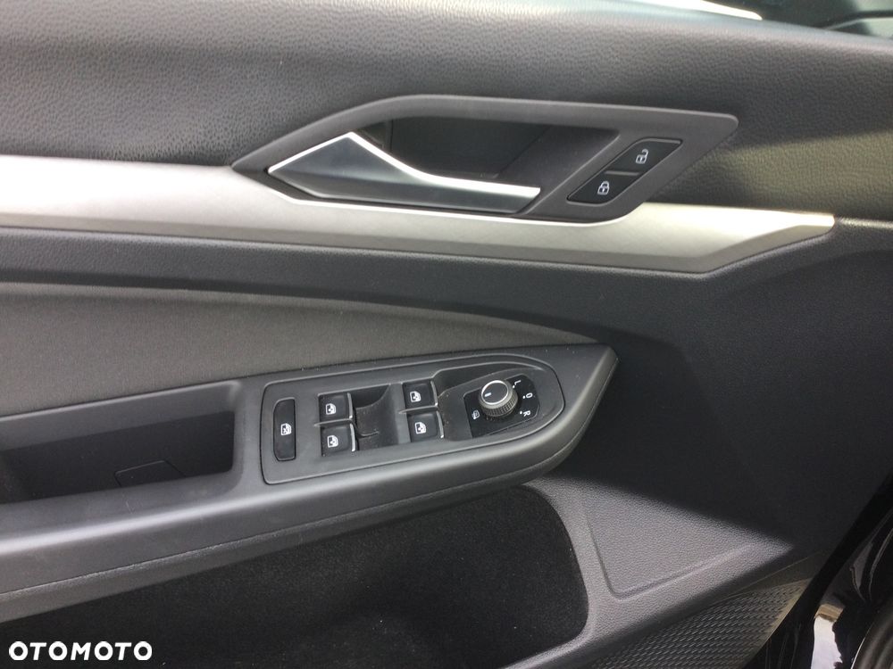 Volkswagen Golf 2.0 TDI SCR Life - 18