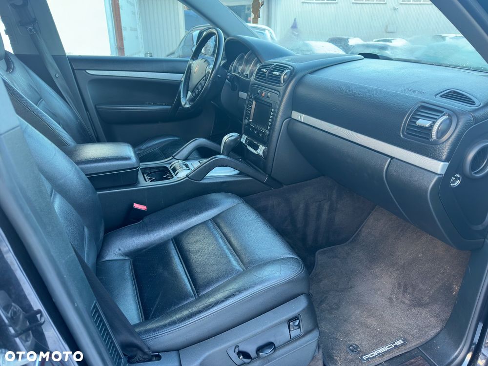 Porsche Cayenne - 17