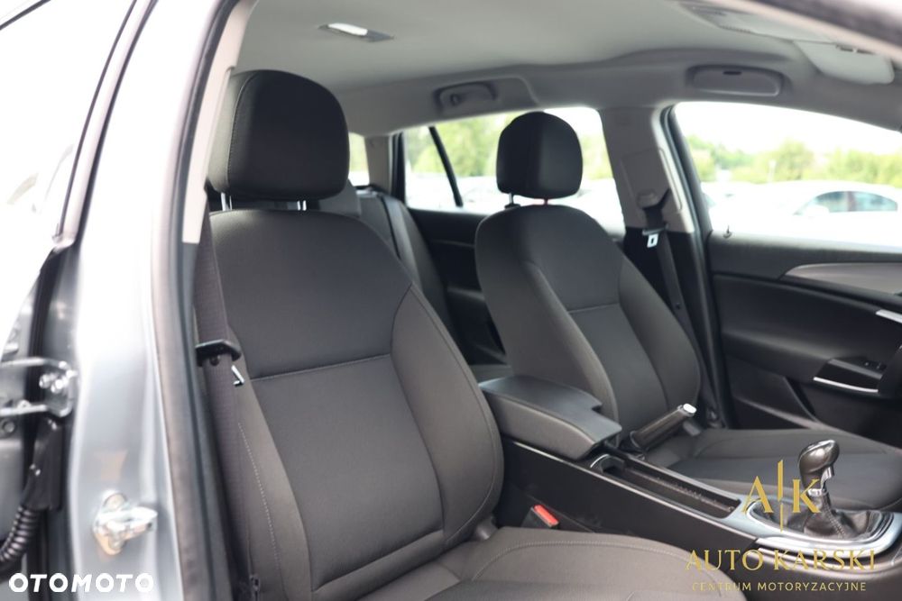 Opel Insignia - 37
