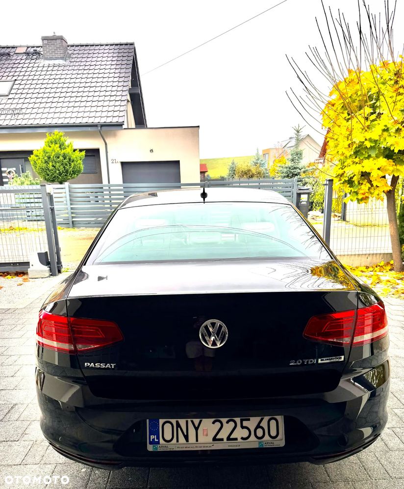 Volkswagen Passat - 8