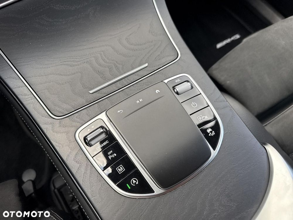 Mercedes-Benz GLC - 11