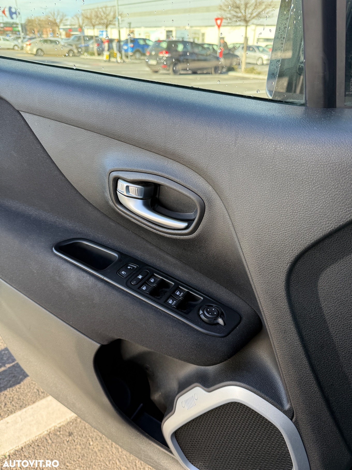 Jeep Renegade 1.6 E-TorQ 4x2 Sport - 10
