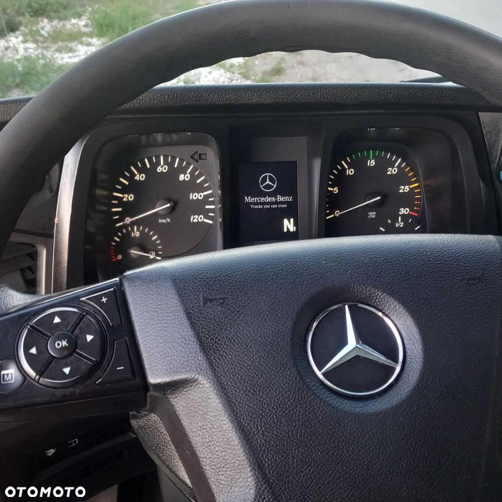 Mercedes-Benz Antos - 9