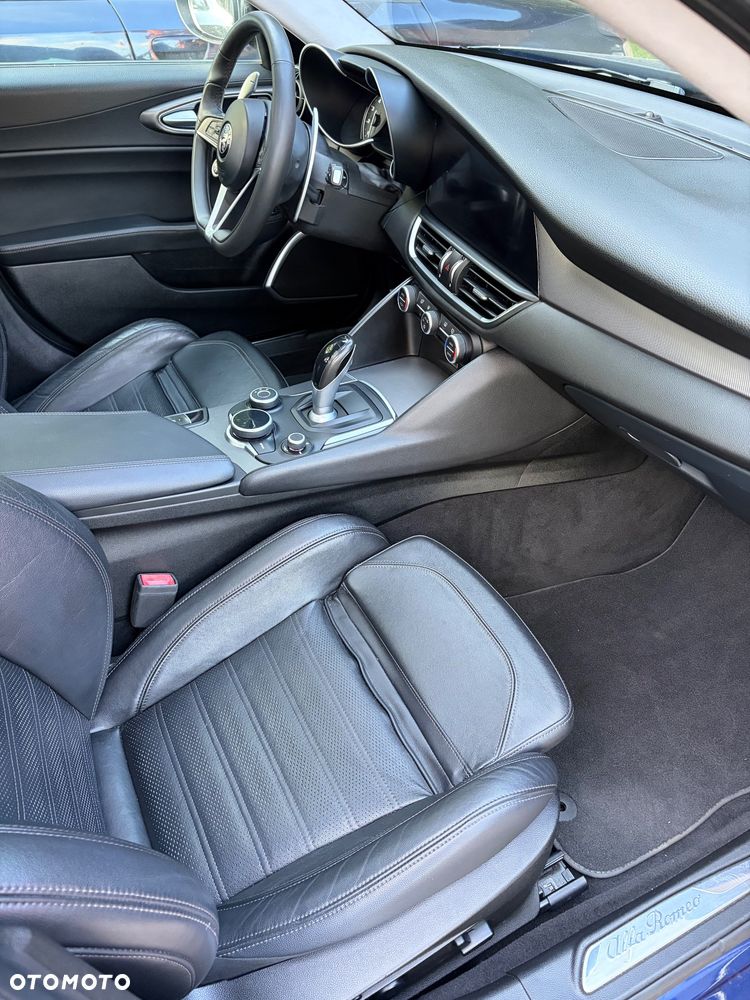 Alfa Romeo Giulia 2.0 Turbo Veloce - 15