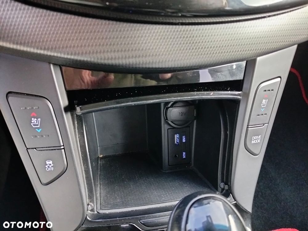 Hyundai i40 1.6 CRDi Premium DCT - 11