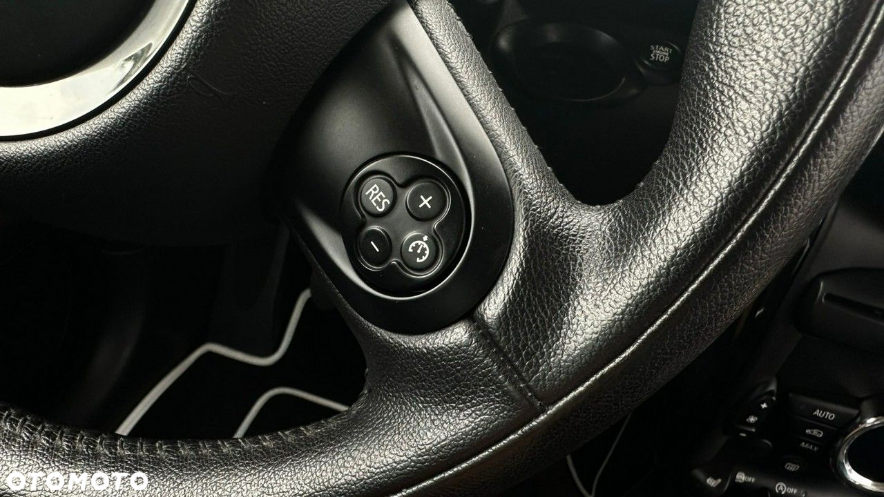MINI Countryman One D - 24