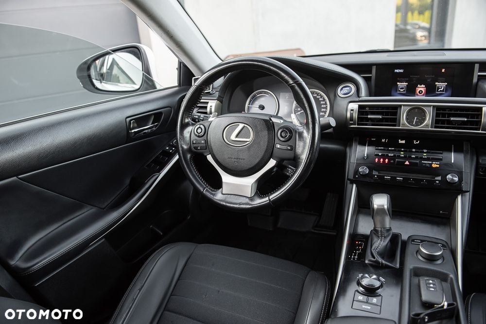 Lexus IS 250 Business - 16