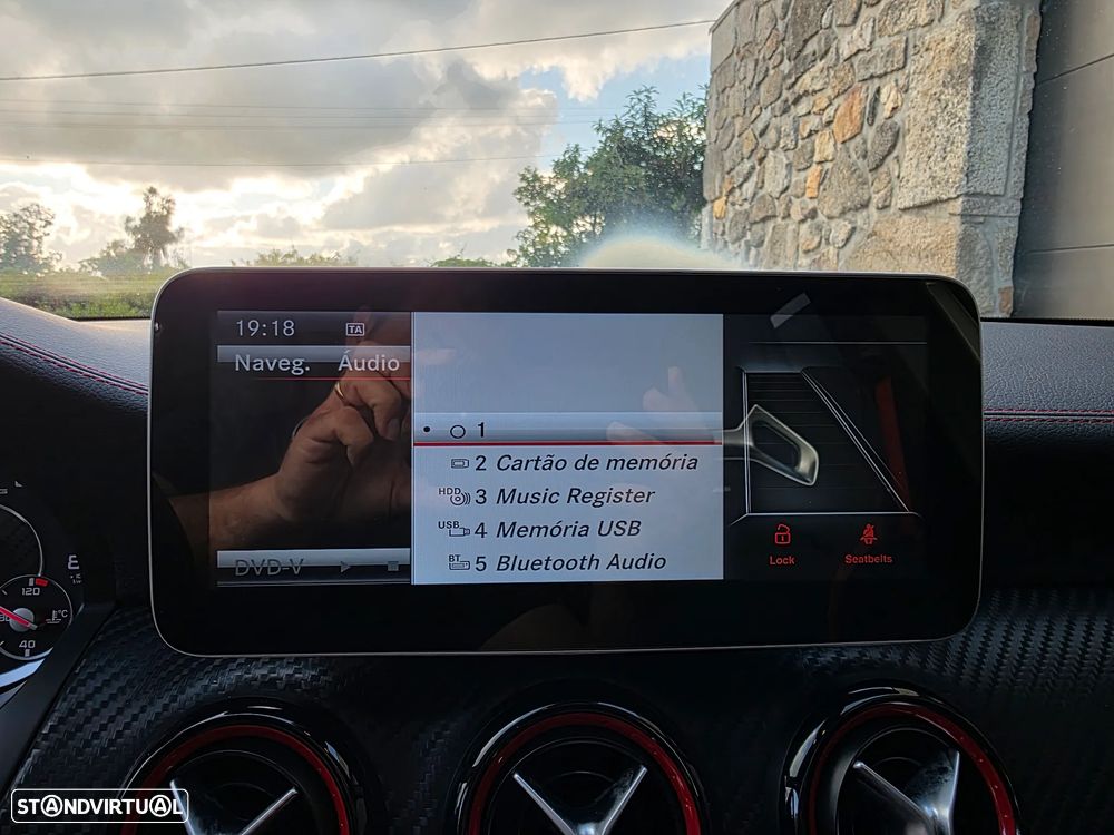 Mercedes-Benz A 45 AMG 4Matic Speedshift 7G-DCT - 24