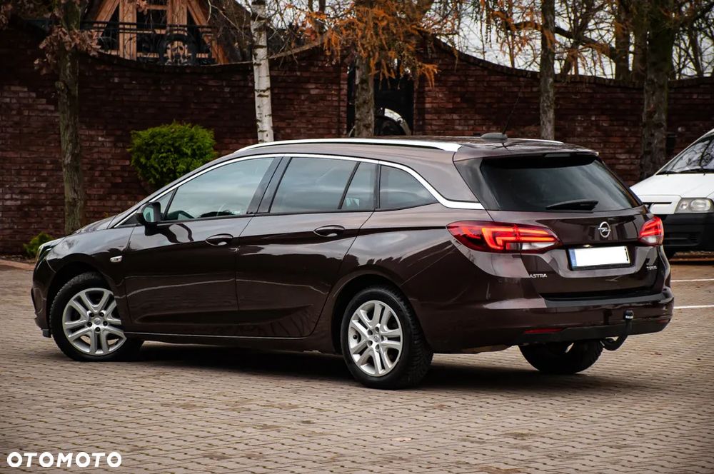 Opel Astra 1.4 Turbo Innovation - 17