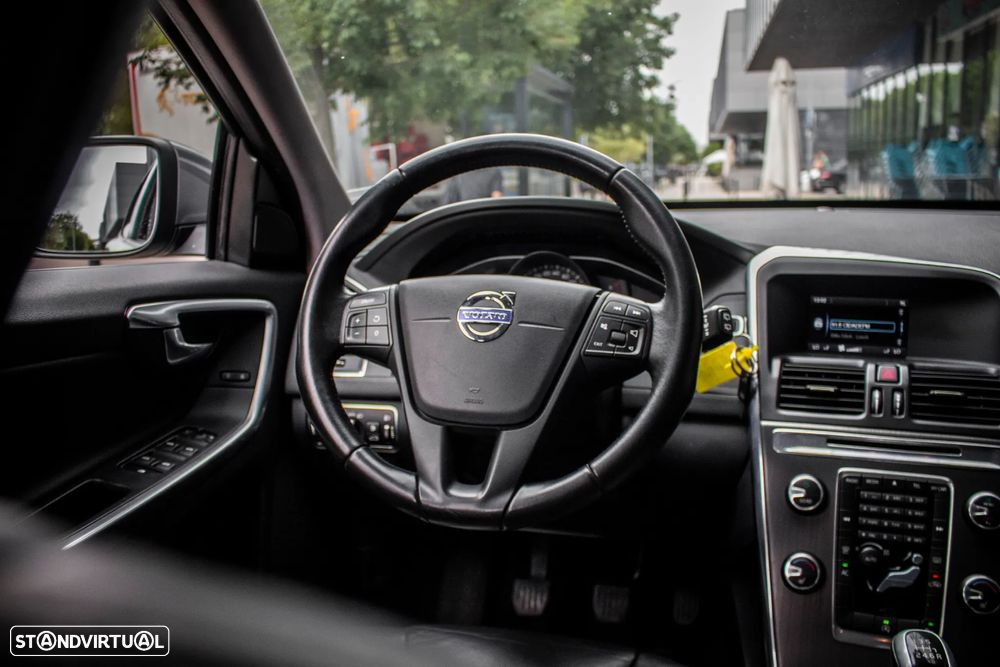 Volvo XC 60 2.0 D4 Inscription - 32