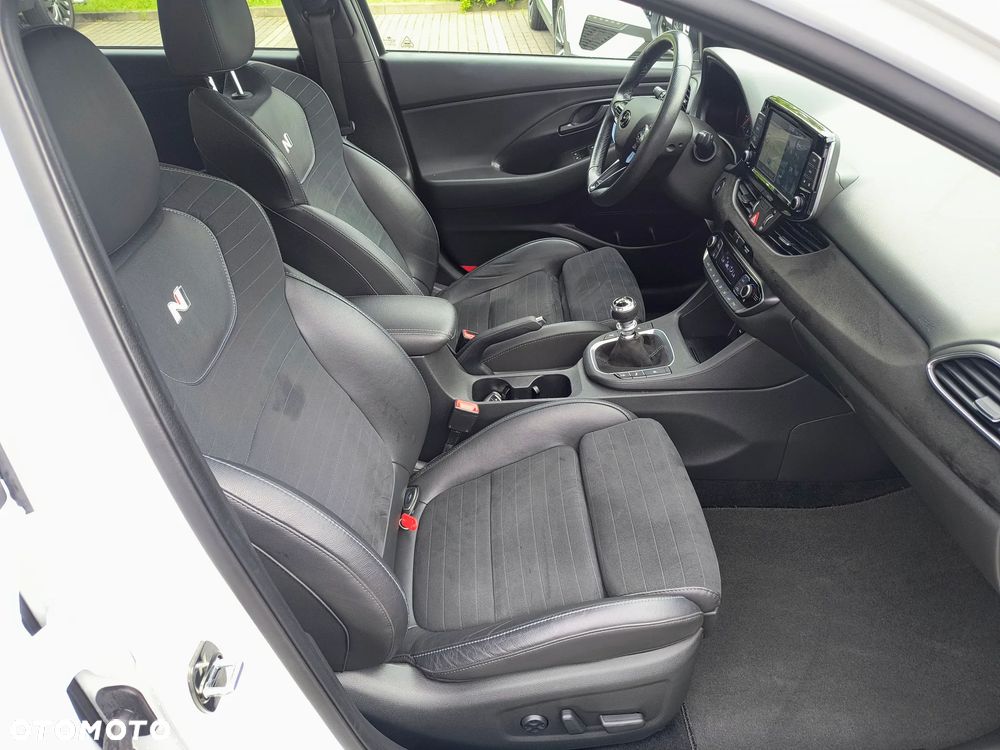 Hyundai i30 N 2.0 T-GDI Performance - 16