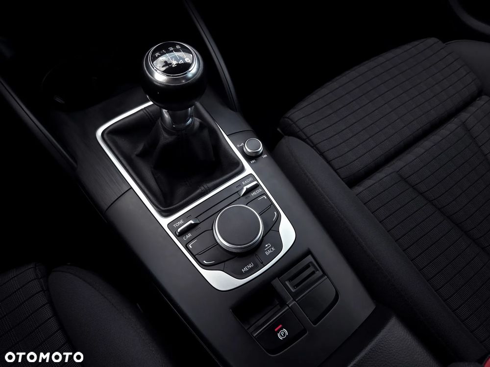 Audi A3 Sportback 1.4 TFSI cylinder on demand ultra S line Sportpaket - 18