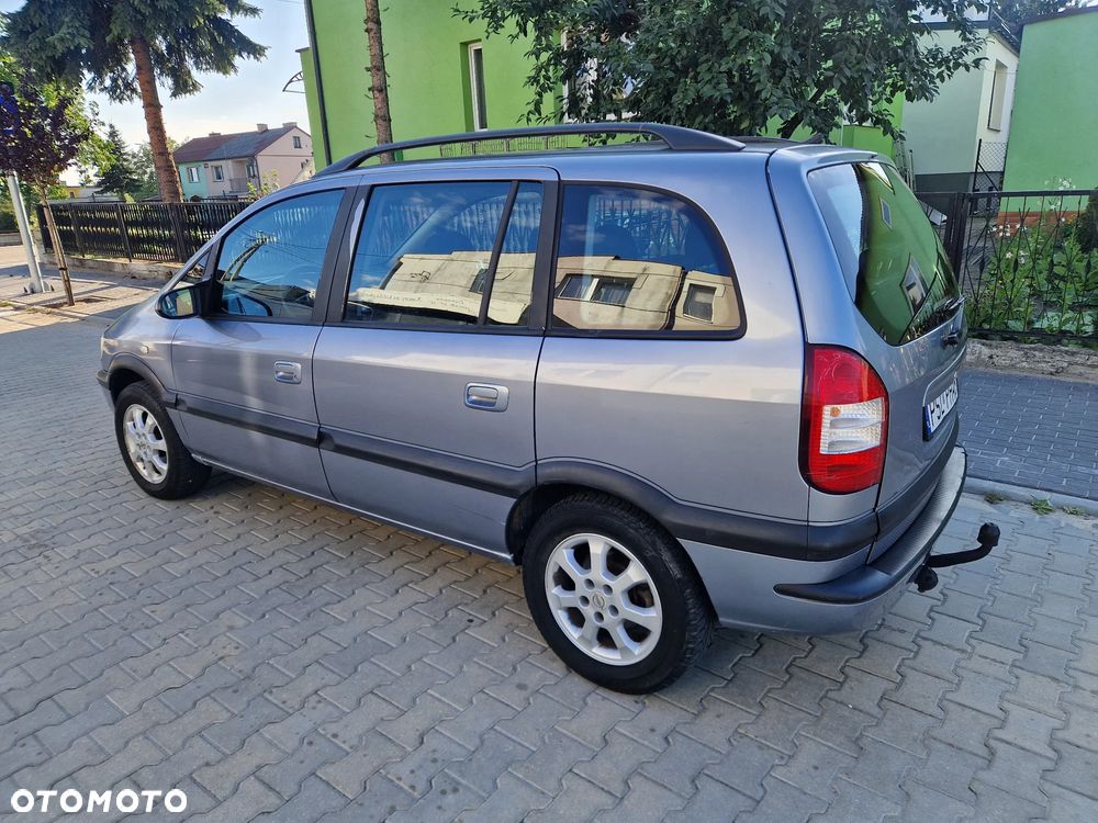 Opel Zafira 1.8 16V Comfort - 14