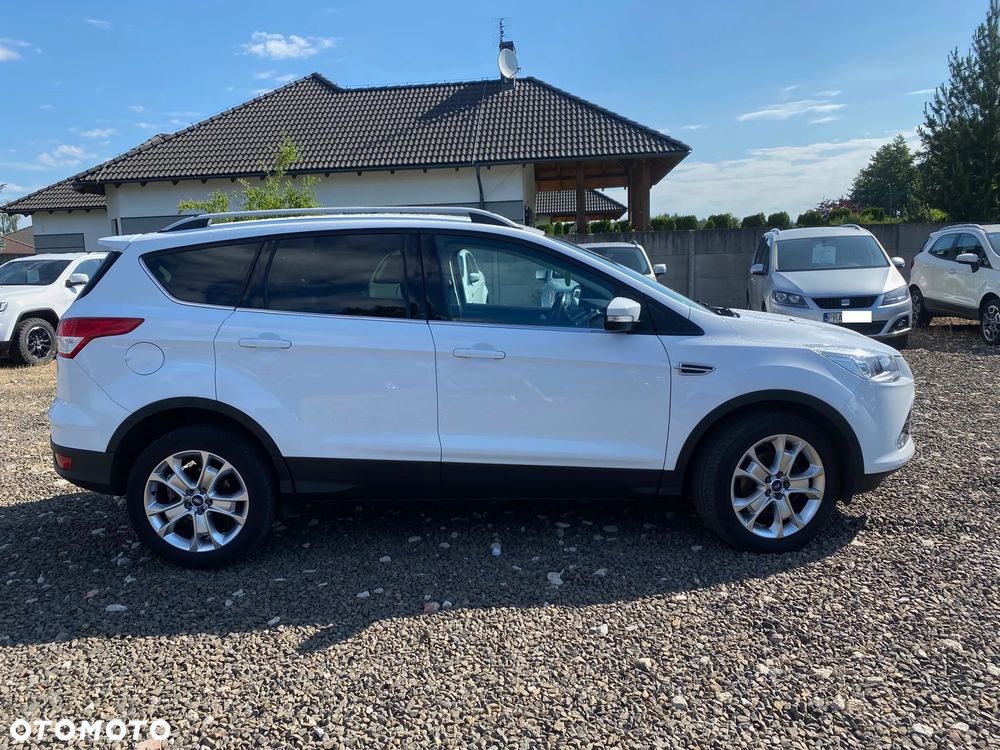 Ford Kuga 1.5 EcoBoost 2x4 Titanium - 3
