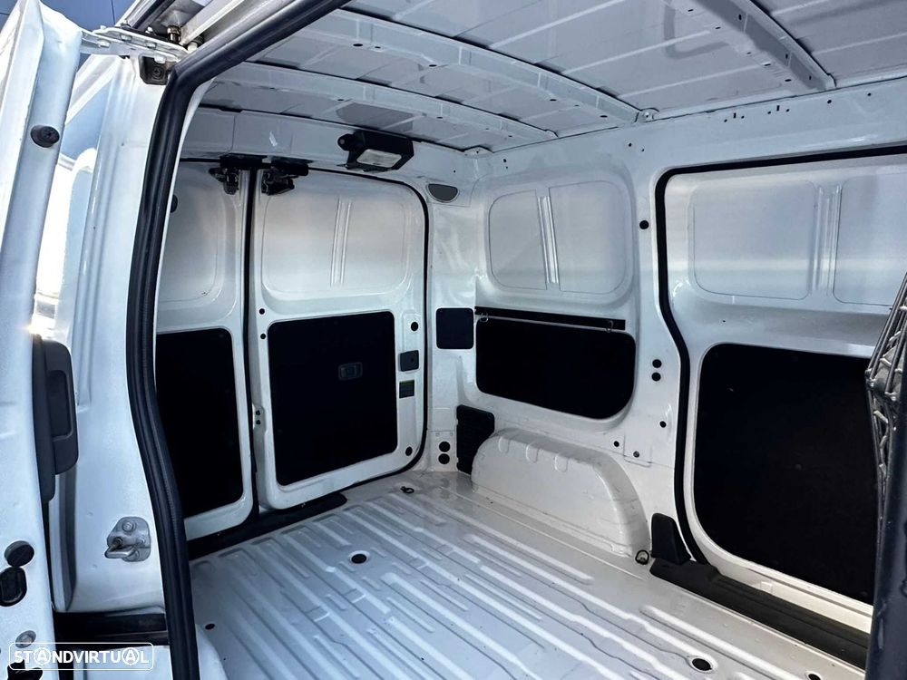Nissan e-NV200 Combi Outro - 19