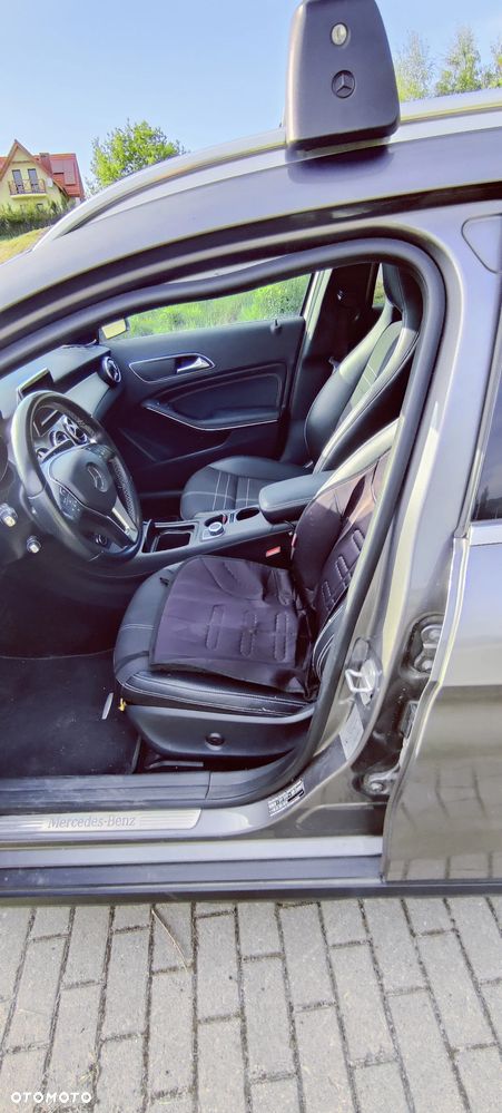 Mercedes-Benz GLA 250 4-Matic - 10