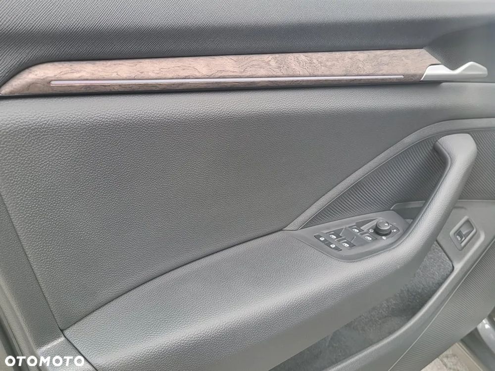 Skoda Superb 2.0 TDI SCR 4x4 L&K DSG - 23