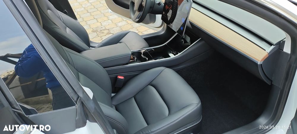 Tesla Model 3 Standard Reichweite Plus Hinterradantrieb - 9