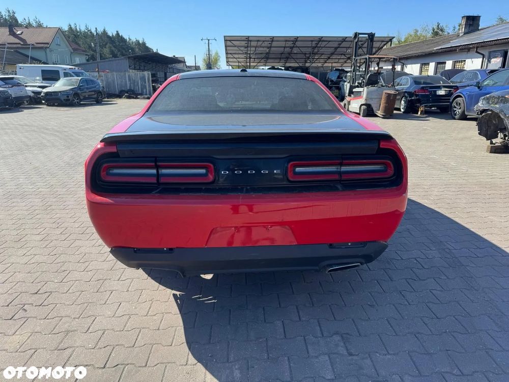 Dodge Challenger - 3