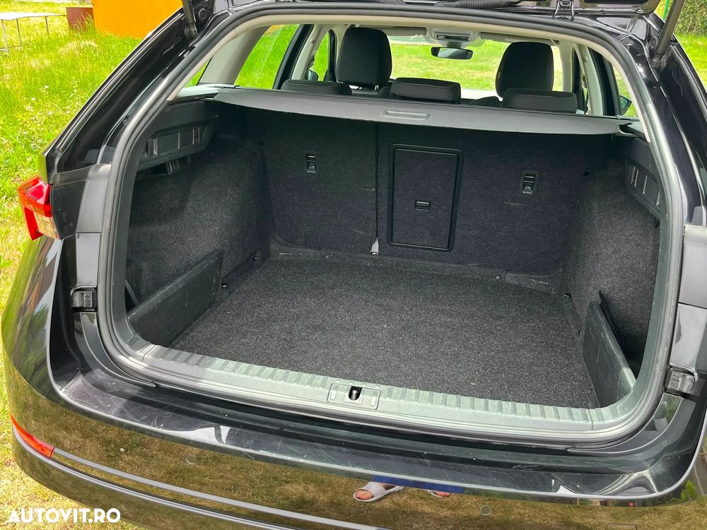 Skoda Octavia 2.0 TDI DSG Ambition - 26