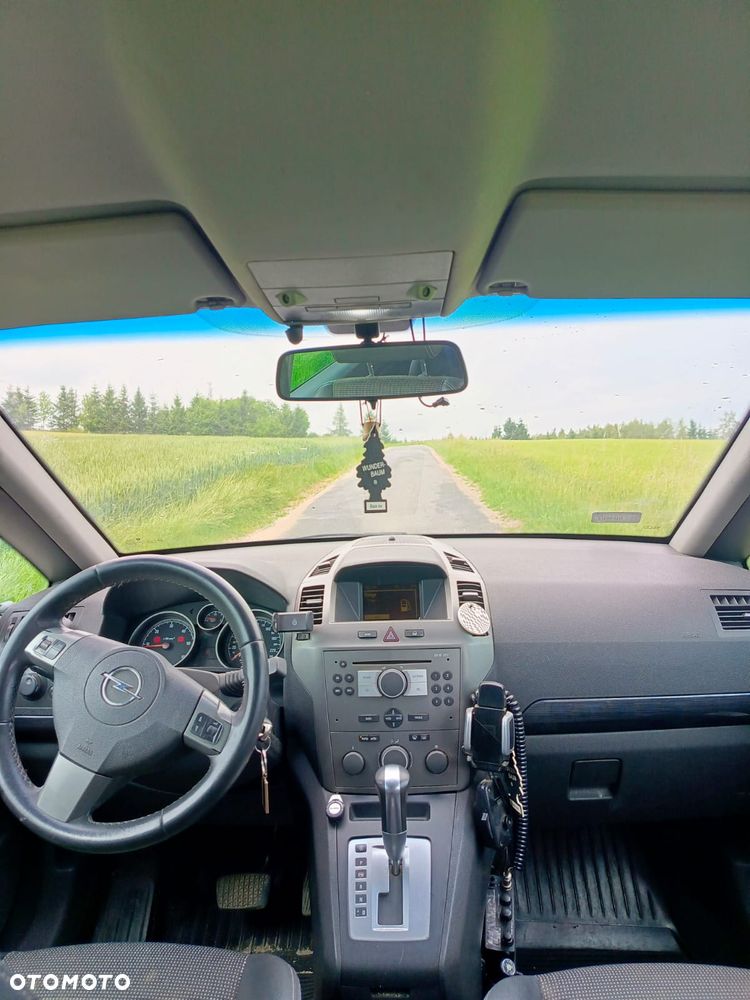 Opel Zafira - 4