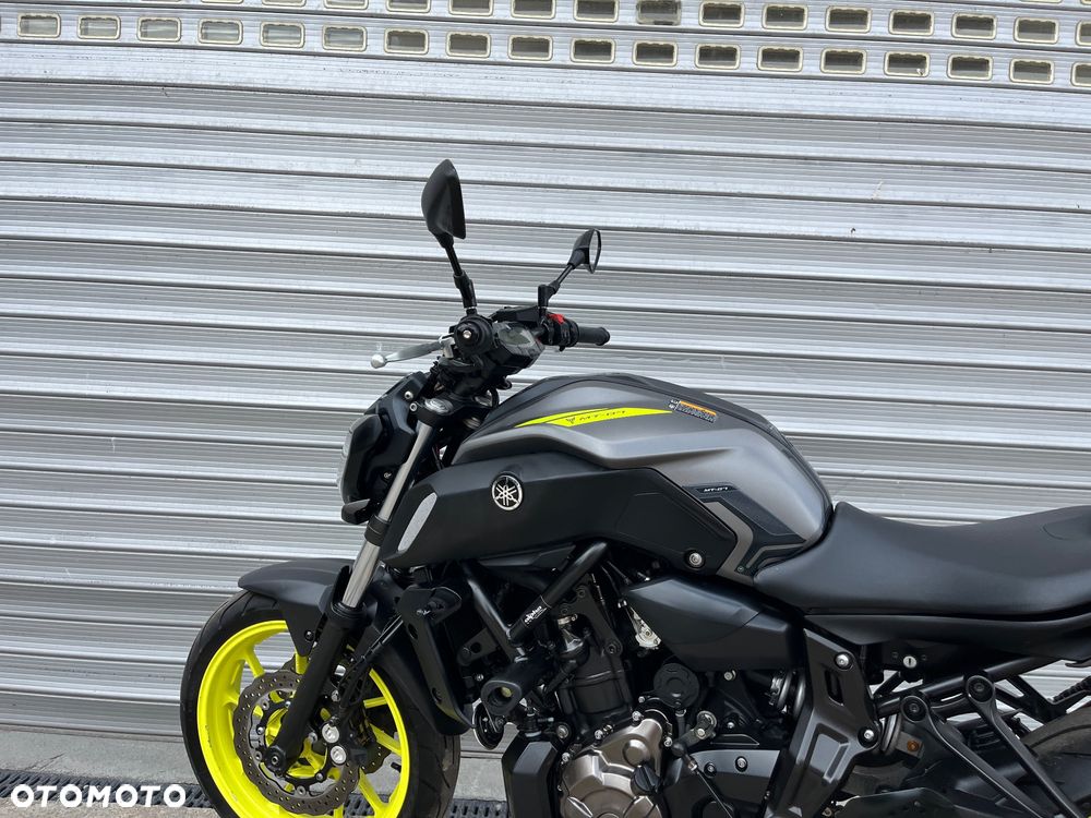 Yamaha MT - 12