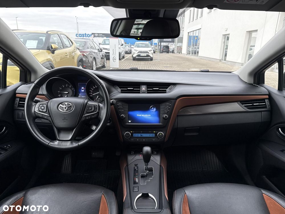 Toyota Avensis 1.8 Premium MS - 10