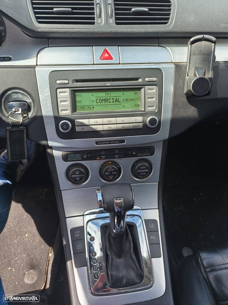 VW Passat Variant 2.0 TDI Highline DSG - 11