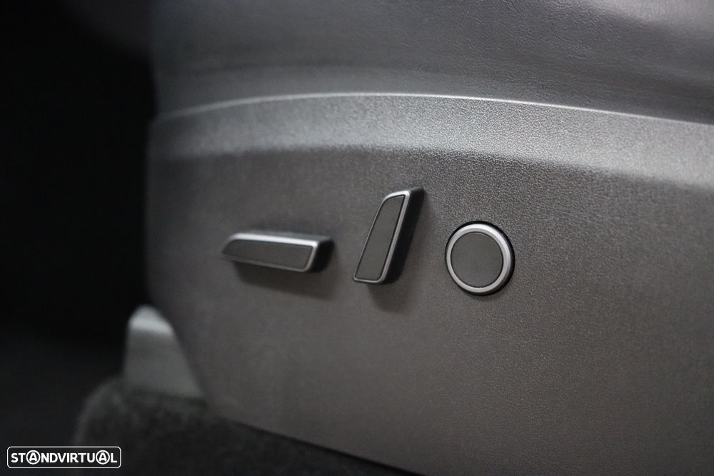 Tesla Model Y Performance Tração Integral - 35