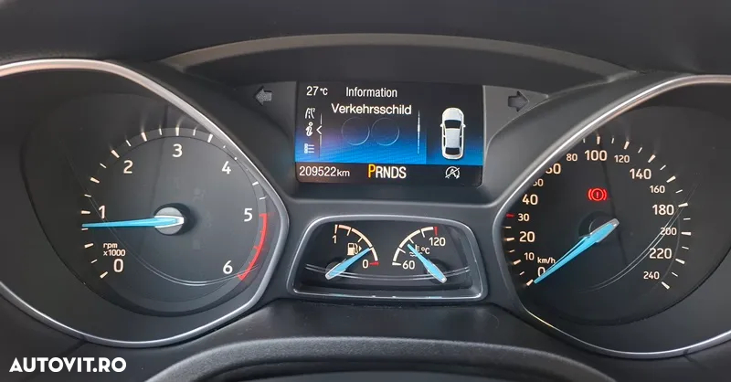 Ford Focus 2.0 TDCI Powershift Titanium - 11
