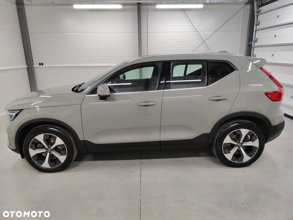 Volvo XC 40 B4 Plus Dark - 8
