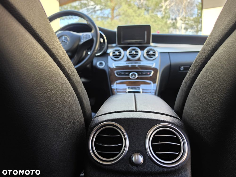 Mercedes-Benz Klasa C 200 4-Matic 7G-TRONIC - 17