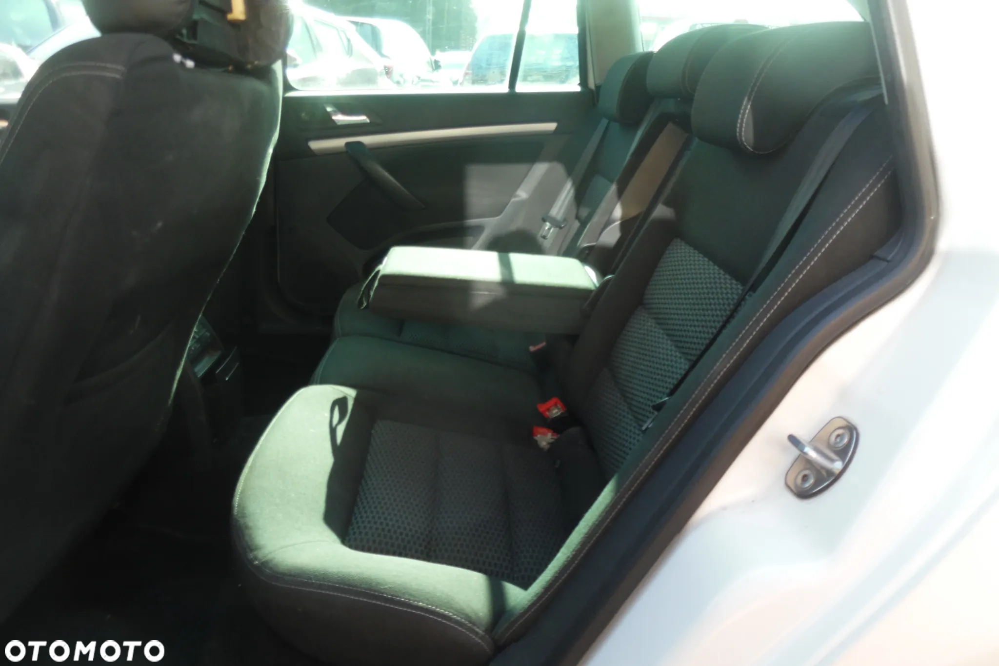 Skoda Octavia 1.6 TDI 4x4 Elegance - 9