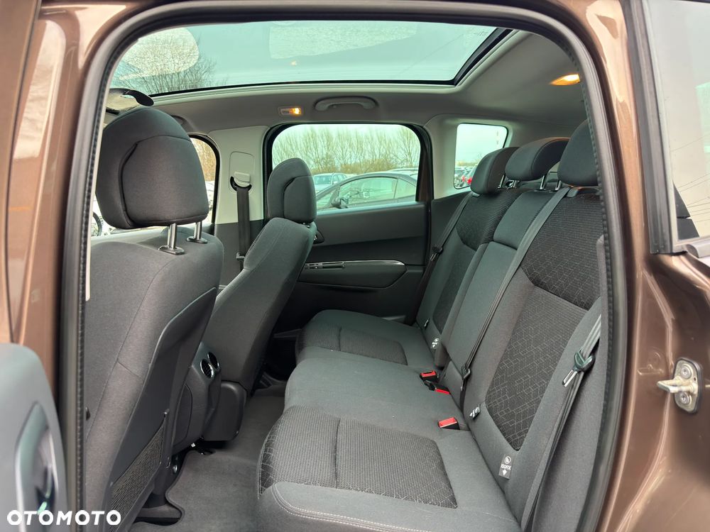 Peugeot 3008 1.6 Premium - 28