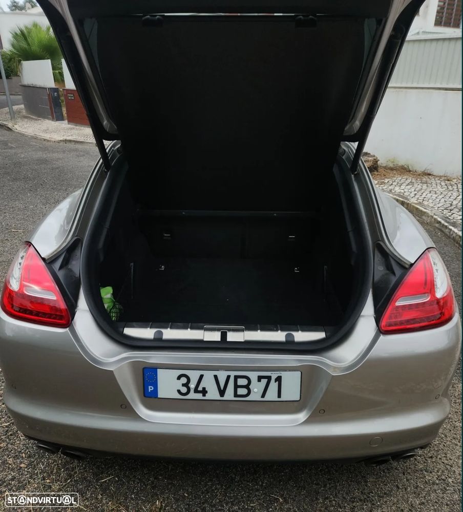 Porsche Panamera 4S PDK - 22