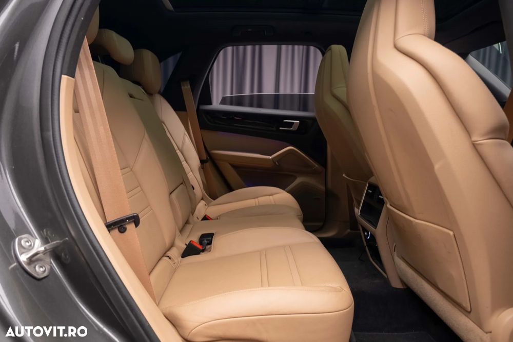 Porsche Cayenne Tiptronic S - 31