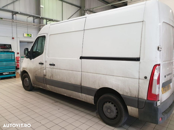 Dezmembrez Opel Movano 2.3 euro 5