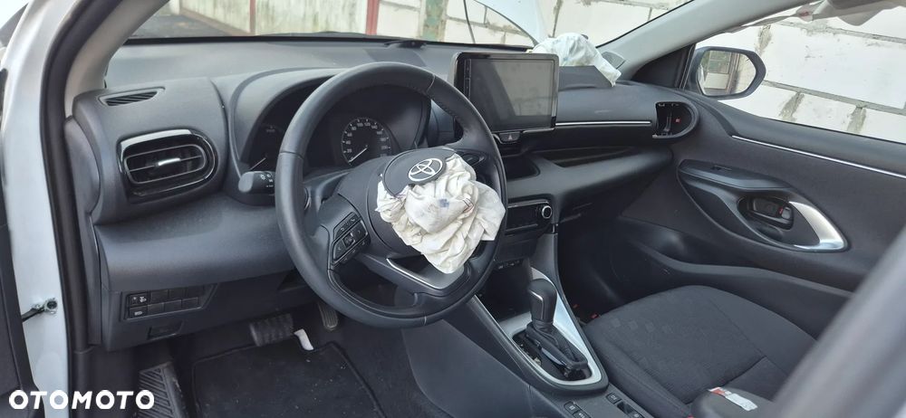 Toyota Yaris - 22