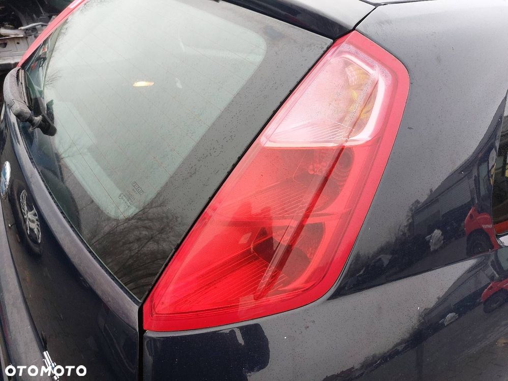 KLAPA BAGAŻNIKA ZDERZAK LAMPY GRANDE PUNTO I 475 - 3