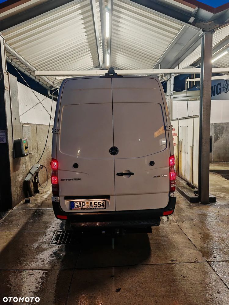 Mercedes-Benz Sprinter - 3