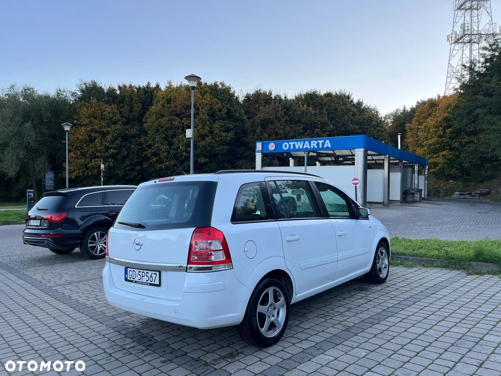 Opel Zafira 1.9 CDTI Cosmo - 4