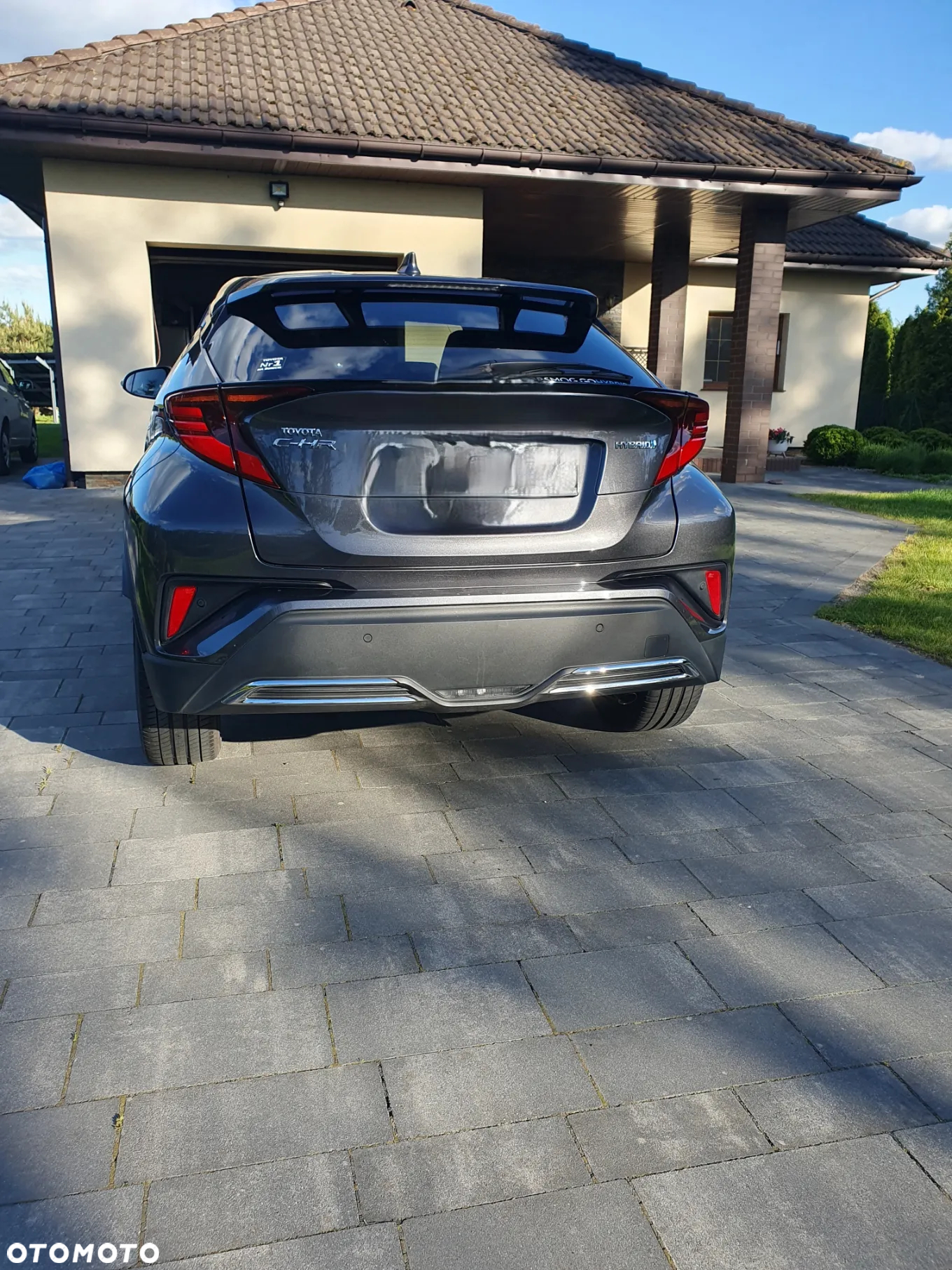 Toyota C-HR 2.0 Hybrid Executive - 3